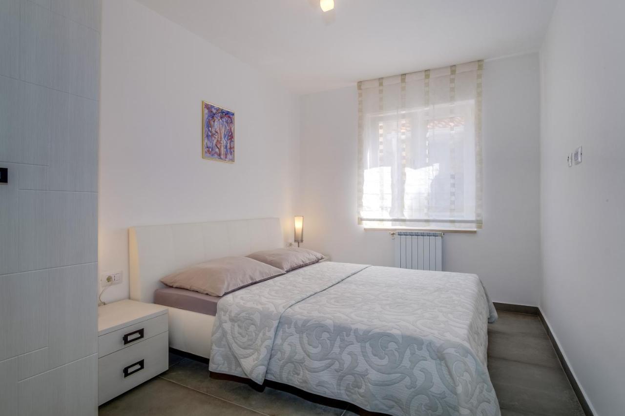 Leonida Apartment Mali Lošinj Exterior foto