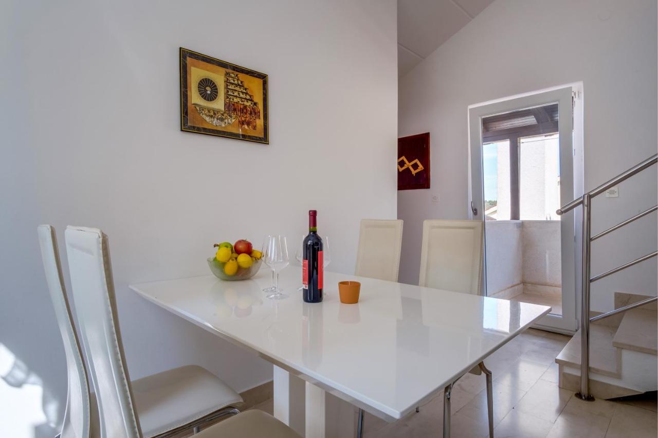 Leonida Apartment Mali Lošinj Exterior foto