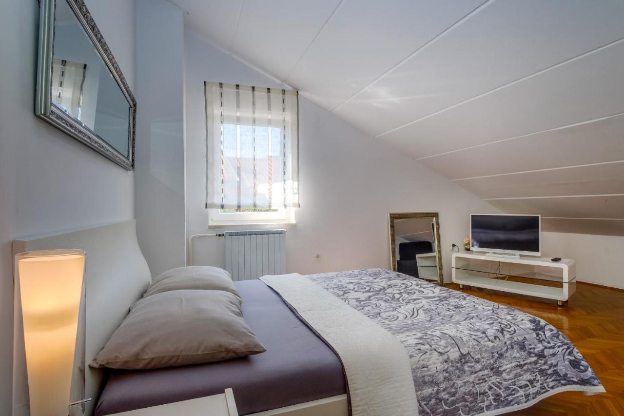 Leonida Apartment Mali Lošinj Exterior foto