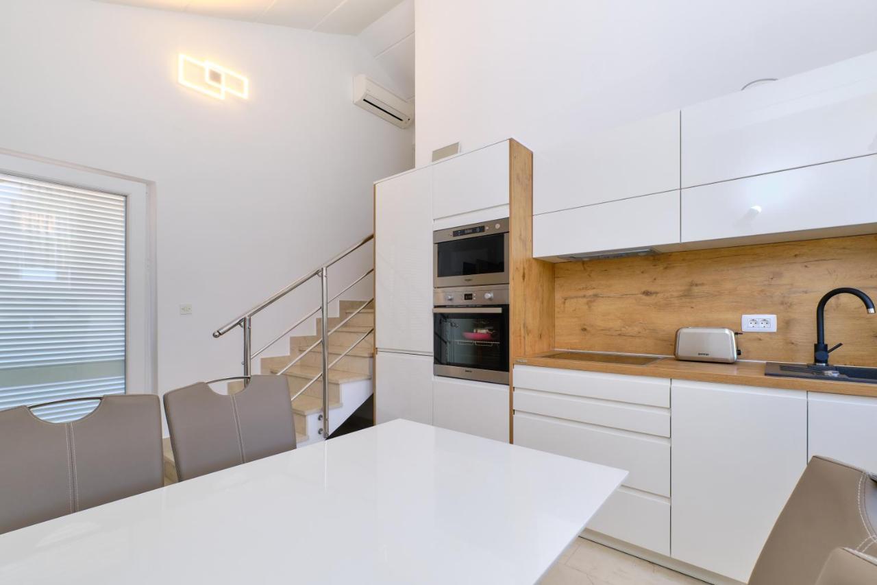 Leonida Apartment Mali Lošinj Exterior foto
