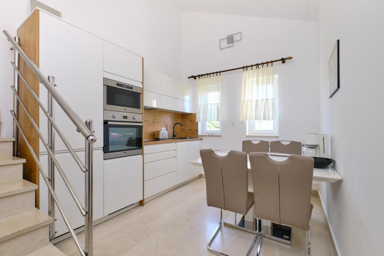 Leonida Apartment Mali Lošinj Exterior foto
