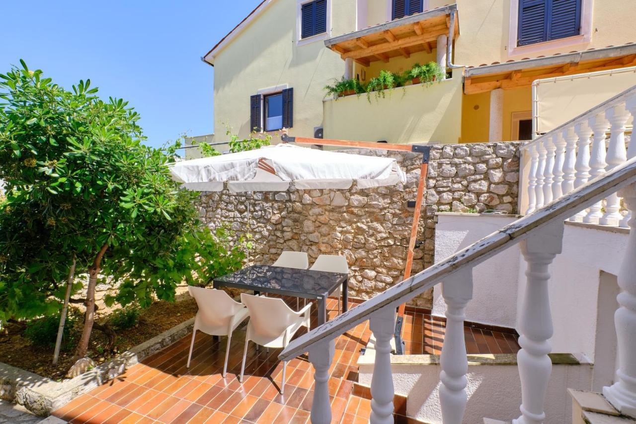Leonida Apartment Mali Lošinj Exterior foto