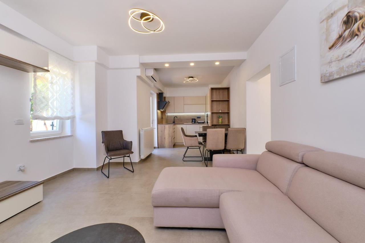 Leonida Apartment Mali Lošinj Exterior foto